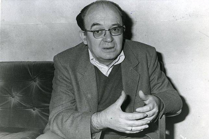 El poeta valencià Vicent Andrés Estellés.