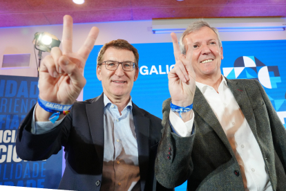 Alberto Núñez Feijóo i el president de la Xunta, Alfonso Rueda, a la junta del PP gallec.