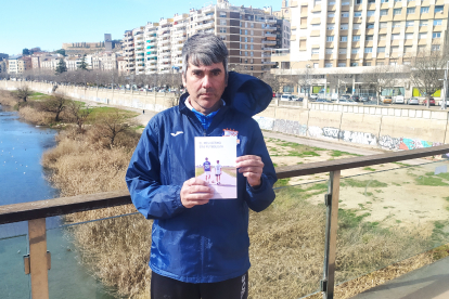 Llorenç Bonet, ahir amb el llibre que presentarà el 2 de març vinent a Mollerussa.