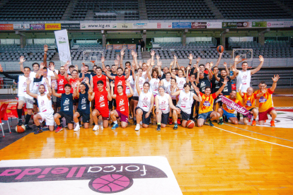 Torneig 3x3 del Força Lleida amb premsa, empreses i penyes