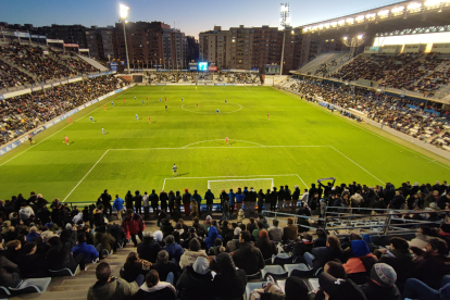Imatge del Camp d’Esports en el partit contra l’Hèrcules, en el qual es va vorejar els 9.000 espectadors.