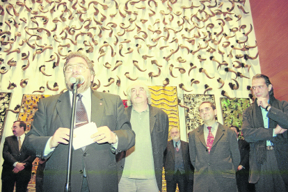 L’alcalde Siurana i el regidor de Cultura Llevot en la inauguració.