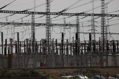 La subestació de Magraners de la qual parteix la línia d’alta tensió de Red Eléctrica de España.