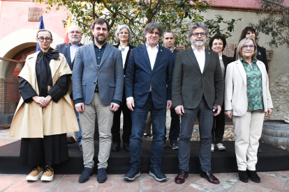 Puigdemont va presentar ahir els membres del nou equip de govern del Consell de la República.