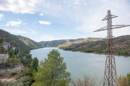 Imatge d’arxiu de l’Ebre passant per Almatret, al Segrià.