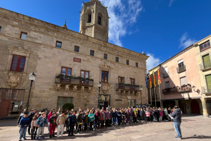 Alcarràs. Presentació de la Bústia Lila online per fer arribar propostes que creïn espais segurs i diversos.