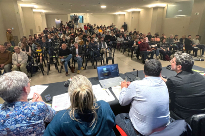 Un moment de la primera assemblea ordinària prèvia a l’Aplec celebrada dimarts a Mercolleida.