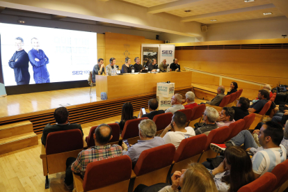 Els protagonistes del programa a la sala d’actes de la Diputació.