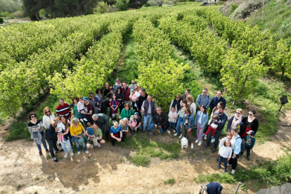 Alguns dels participants ahir al matí en la ‘Floració de pel·lícula’ de la Granja Pifarré.