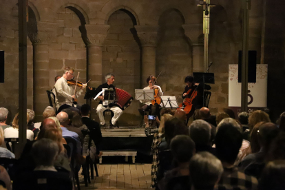 Un moment de l’actuació ahir del Quartet Brossa a l’església de Sant Martí.
