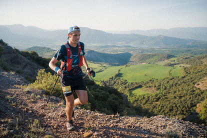 Un corredor de l’Ultra Pallars 360 durant una edició anterior.