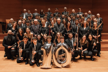 Foto de família dels músics de la Banda Simfònica Unió Musical de Lleida, fundada el 2014.