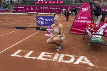 Arantxa Sánchez Vicario, segona per la dreta, va assistir al partit.