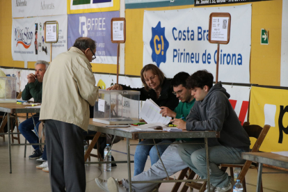 La participació a Girona va superar el 57 per cent.