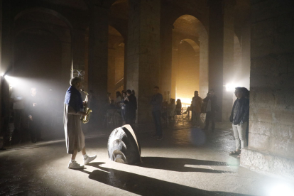 Museu de l’Aigua de Lleida. Va organitzar al Dipòsit del Pla de l’Aigua un singular concert de Santiago Latorre i Carlos Monleón en el marc del projecte Respiració fluvial, en coordinació amb el Centre d’Art La Panera.