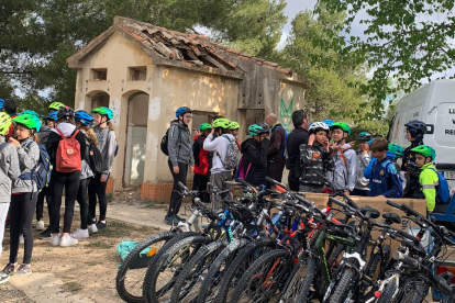 Una sortida en bici per treballar el transport sostenible.