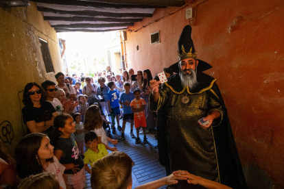 Un dels espectacles de màgia que es van celebrar ahir al matí.