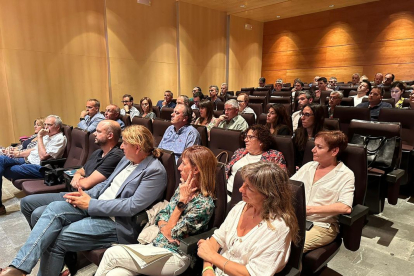 Van assistir a la reunió alcaldes, entitats i empreses de pobles del Segrià i les Garrigues.