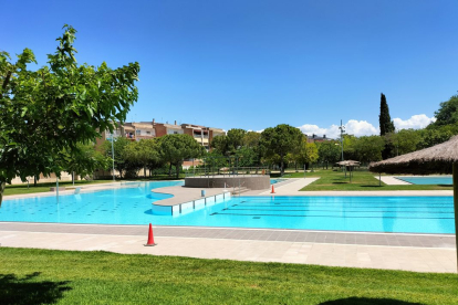 Les piscines, a punt.