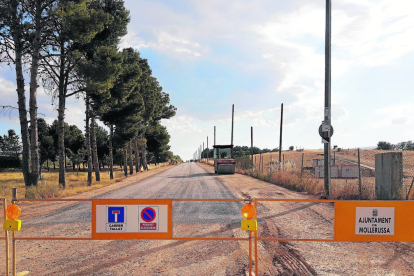 El camí de la Serra que tornarà a ser asfaltat.