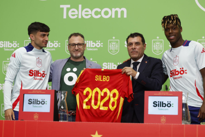 La RFEF va presentar ahir patrocinador, Silbö Telecom.