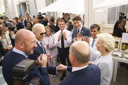 Els líders del G7 van felicitar ahir el canceller alemany, Olaf Scholz, amb motiu del seu aniversari.