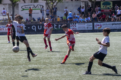 Un dels partits que es van disputar ahir al Ciutat de Tàrrega, categoria sub-12.
