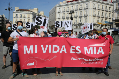 Concentració per celebrar l’entrada en vigor de la llei d’eutanàsia, el juny del 2021.