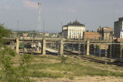 El parc que va tancar la bretxa oberta per les vies del ferrocarril