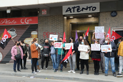 La plantilla d’Atento, en una manifestació el 2021 després de l’acomiadament de tretze treballadors.