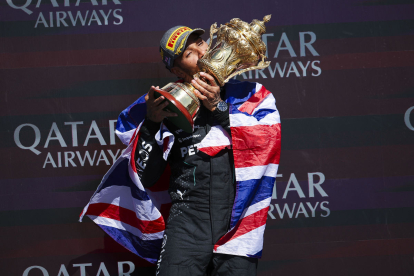 Hamilton va augmentar la seua plusmarca de victòries i va guanyar per novena vegada a Silverstone.