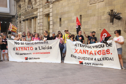 La plantilla d’Atento es va mobilitzar la setmana passada en contra del tancament a Lleida.