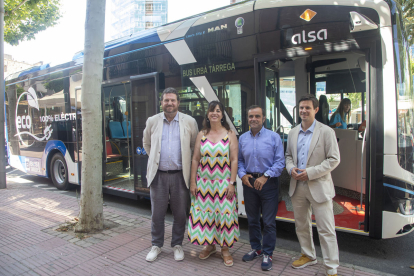 Presentació del bus urbà 100% elèctric ahir al Pati.