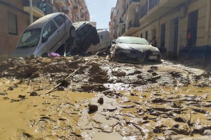 El estado de una calle de Paiporta este jueves.