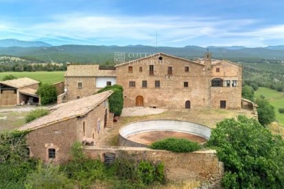 La masía en venta en Navés, en el Solsonès.