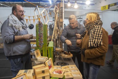 Un estand de la Fira d'Artistes de Tàrrega.