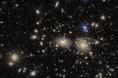 Mediciones extremadamente precisas de la distancia entre la Tierra y el cúmulo de galaxias Coma proporcionan nueva evidencia de que el ritmo de expansión del Universo es más rápido de lo esperado.