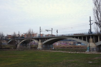 Aquest és el pont imprescindible per connectar la ciutat de Lleida amb la resta de l’Estat a través de la via ferroviària