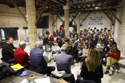 El president del canal, Josep Maria Jové, va explicar dimarts a Arbeca diferents projectes en marxa. - JORDI ECHEVARRIA