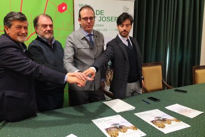 Gabriel Anzaldi, Josep Ramon Pons, Marc Solsona i Joel Bastons en una roda de premsa ahir. - E.FARNELL