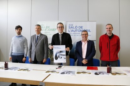 Representants institucionals i del sector de l'automoció a la presentació prèvia a la 152a Fira de Sant Josep,