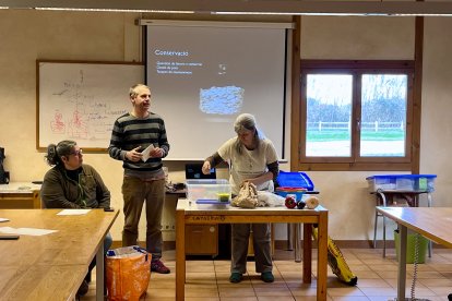 L’activitat ha tingut aforament complet amb 30 persones i ha mostrat als i les assistents la importància i l’interès de les varietats agrícoles tradicionals