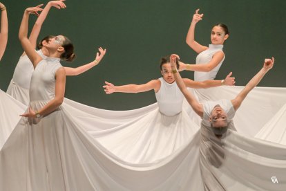 Les ballarines de primer d’ESO, durant la seua actuació a Burgos. - CEDIDA
