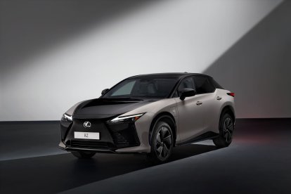 Incorpora una nova bateria que ofereix una autonomia de fins a 100 km i càrregues més ràpides.