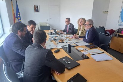 L’alcalde, Fèlix Larrosa, reunit ahir amb membres del Govern. - AJUNTAMENT DE LLEIDA