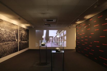 L'exposició col·lectiva "Mortals" es va poder veure al Centre d’Arts Contemporànies de Vic entre finals del 2023 i principis del 2024