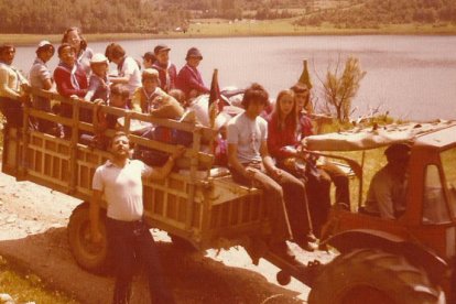 1977. Camp d’estiu a Montcortès al costat d’Artesa de Segre. - AEIG AGRAMUNT