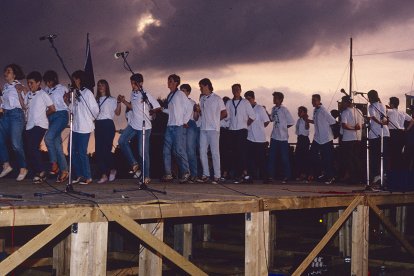 2004. Pujada al Pedraforca. La muntanya sempre ha estat un binomi indissociable del Cau. - AEIG AGRAMUNT