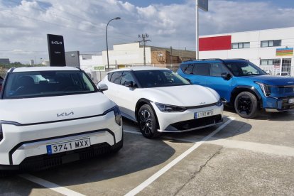 La jornada va reunir companyies de diversos sectors en una presentació exclusiva del vehicle 100% elèctric.