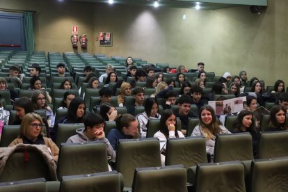 Alumnes de Secundària, en una jornada per fomentar els estudis humanístics, el febrer passat. - MAGDALENA ALTISENT